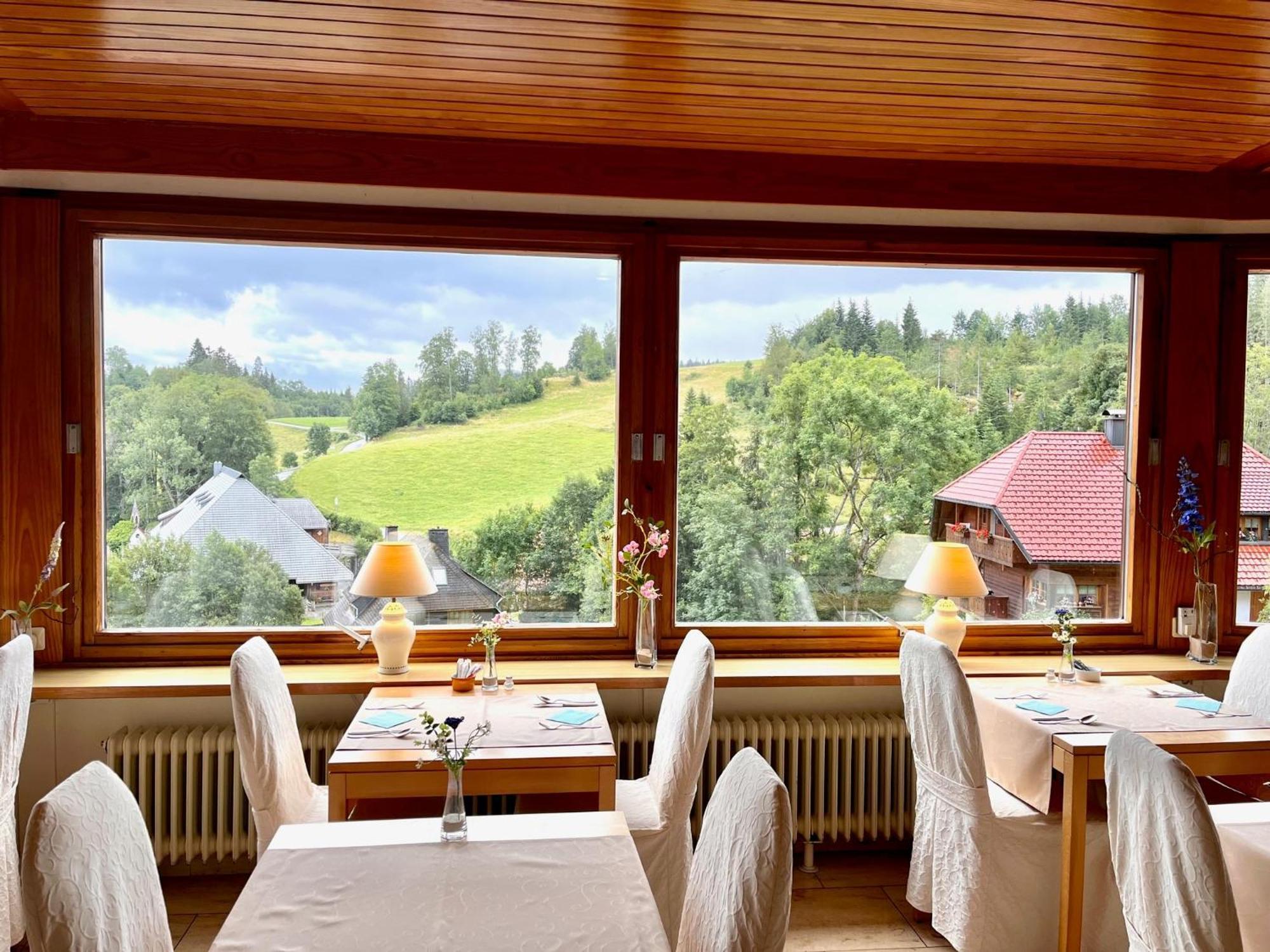 Hotel Sonnenberg Garni Hinterzarten Dış mekan fotoğraf