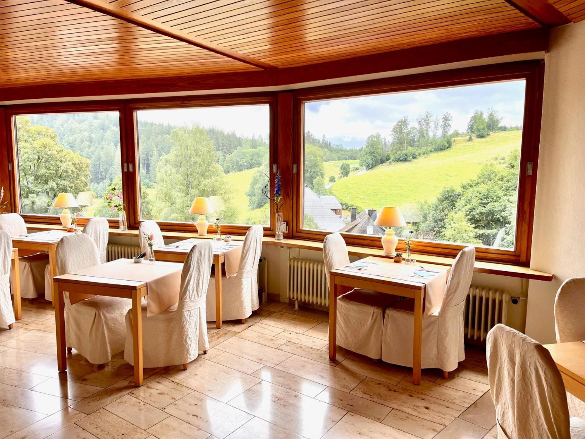 Hotel Sonnenberg Garni Hinterzarten Dış mekan fotoğraf